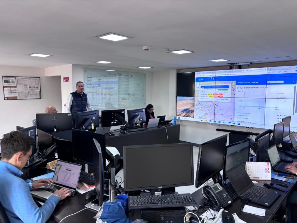 Visita técnica de INDEPRO al IDIGER durante la misión comercial en Bogotá, Colombia